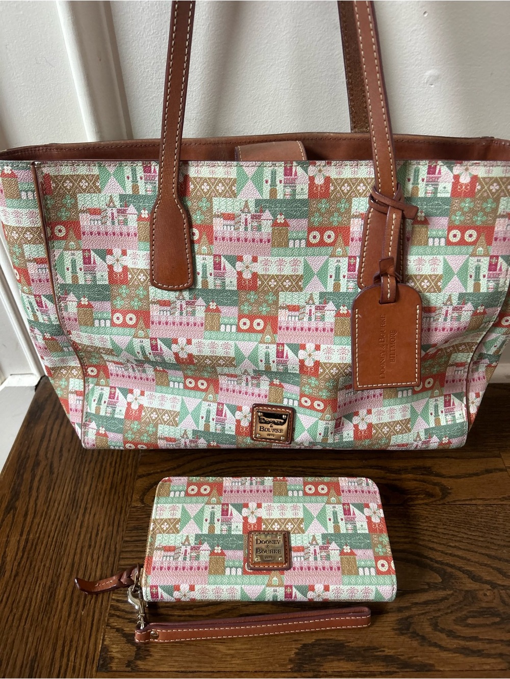 Dooney Bourke Biltmore Estate Blooms Blossom Floral Ashton Tote Bag Wallet set